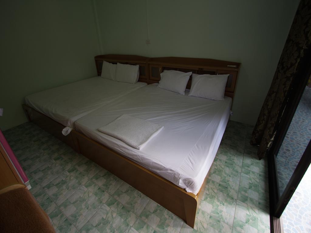 Chaiwat Resort Laem Sing Habitación foto