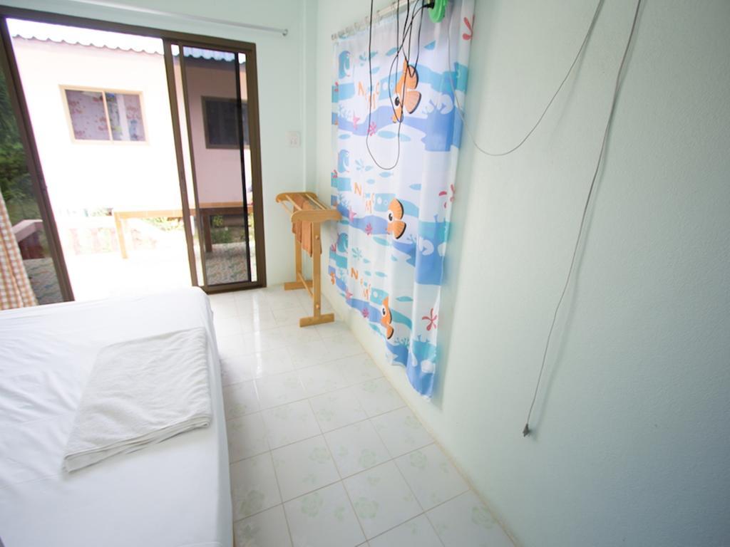 Chaiwat Resort Laem Sing Habitación foto